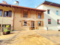Casa Unifamiliare in vendita a Clusone