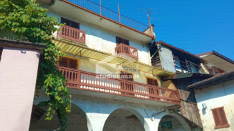 Casa Unifamiliare in vendita a Gorno