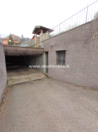 Box / Autorimessa in vendita a Premolo