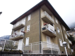 Appartamento in vendita a Gorno
