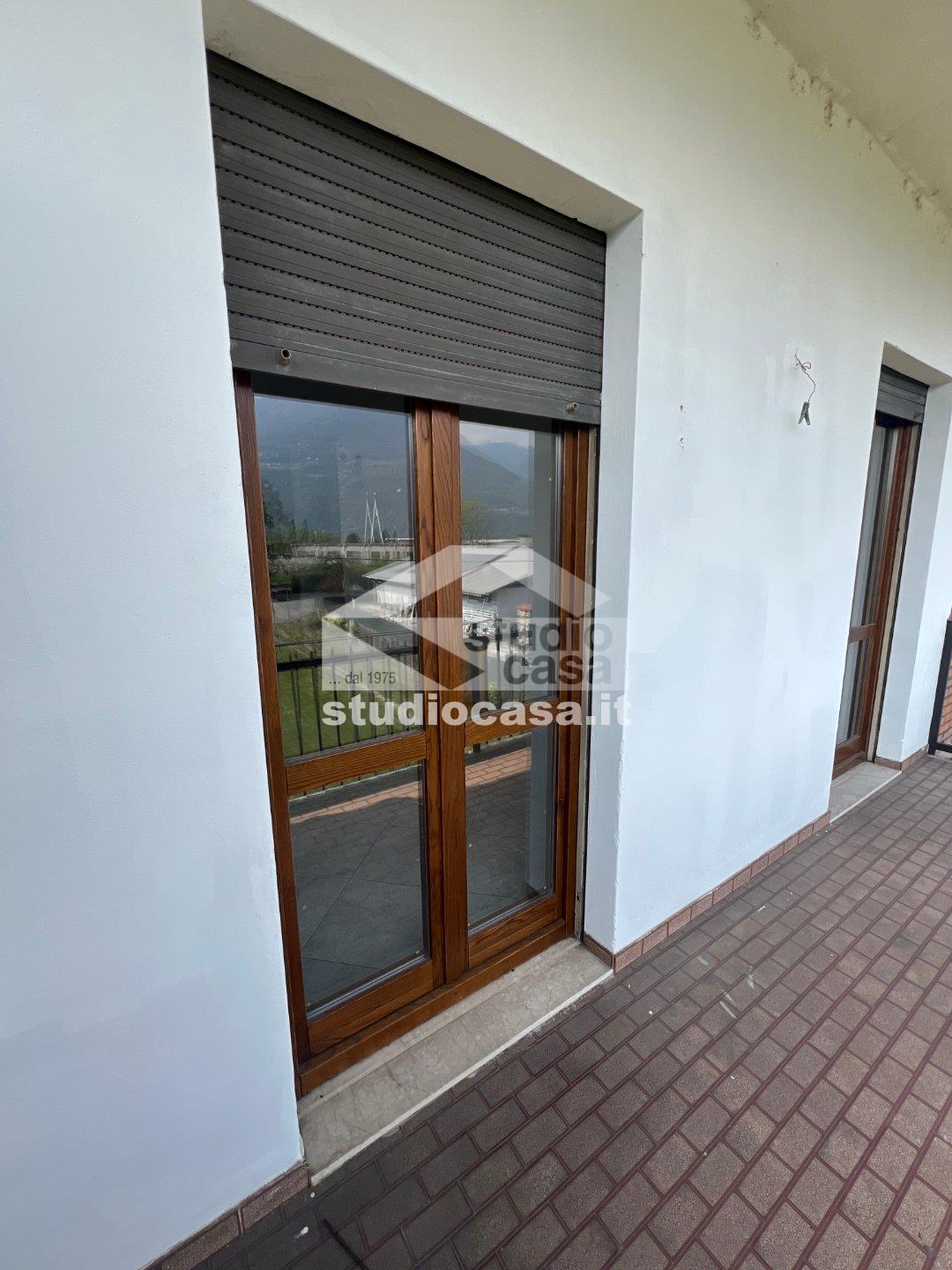 Appartamento in vendita a Costa Volpino