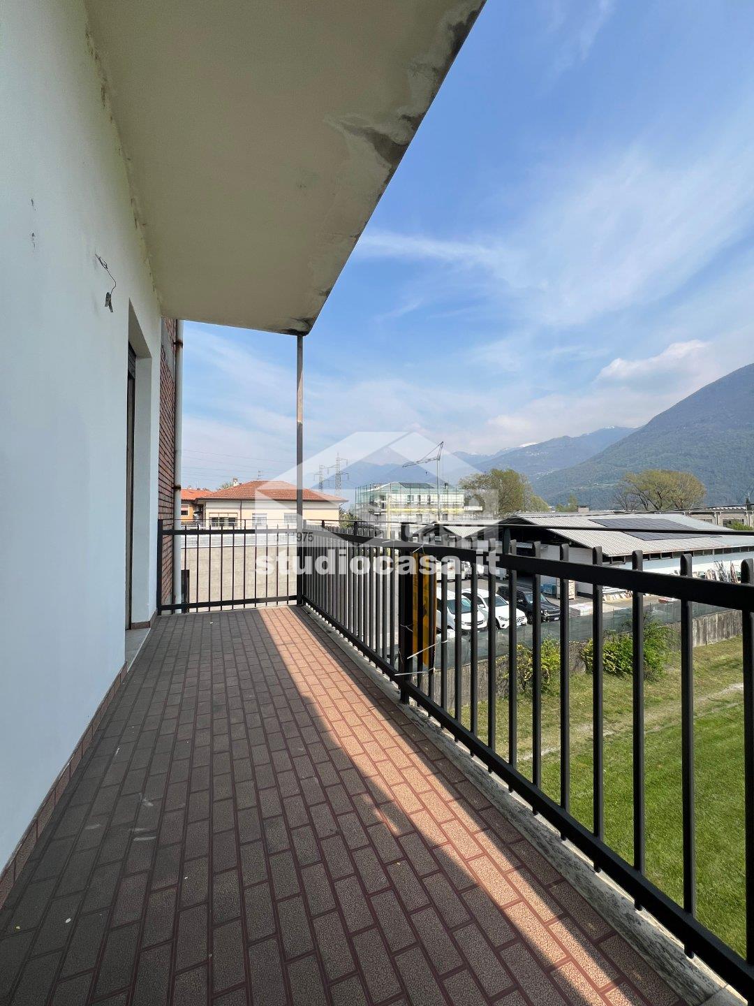 Appartamento in vendita a Costa Volpino