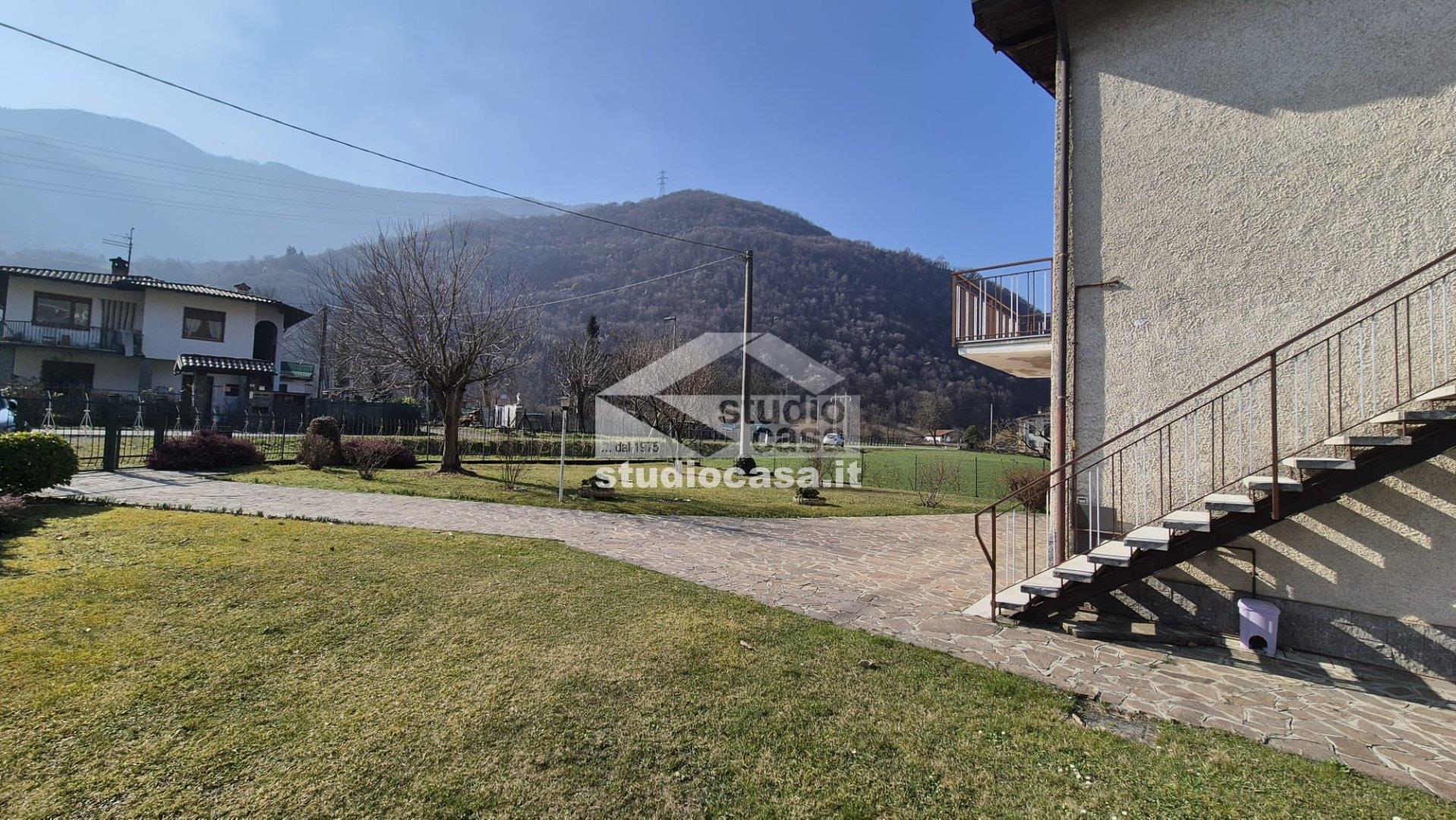 Appartamento in vendita a Endine Gaiano