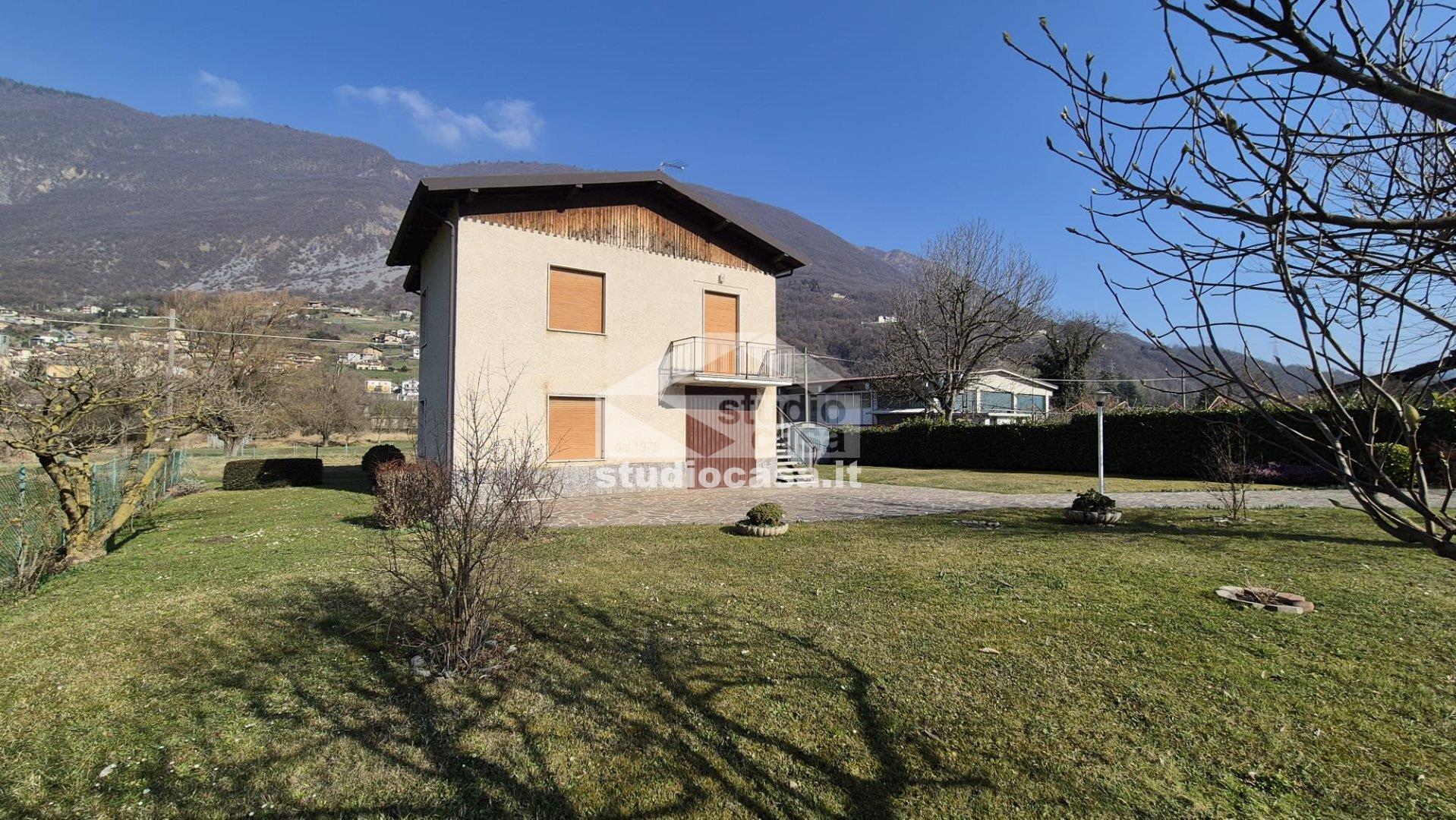 Appartamento in vendita a Endine Gaiano