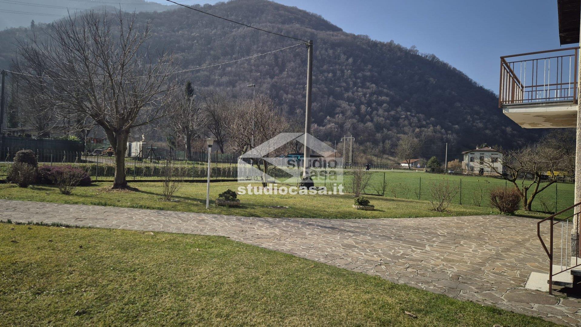 Appartamento in vendita a Endine Gaiano