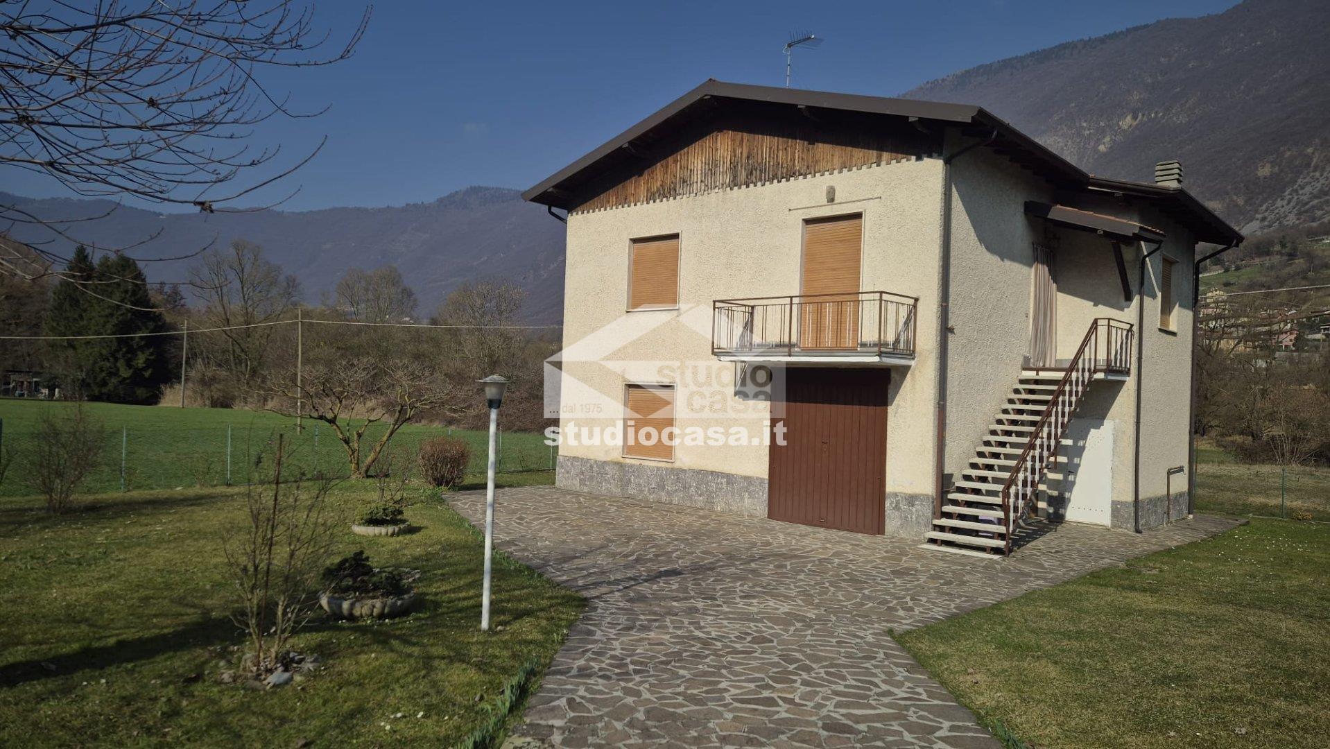 Appartamento in vendita a Endine Gaiano