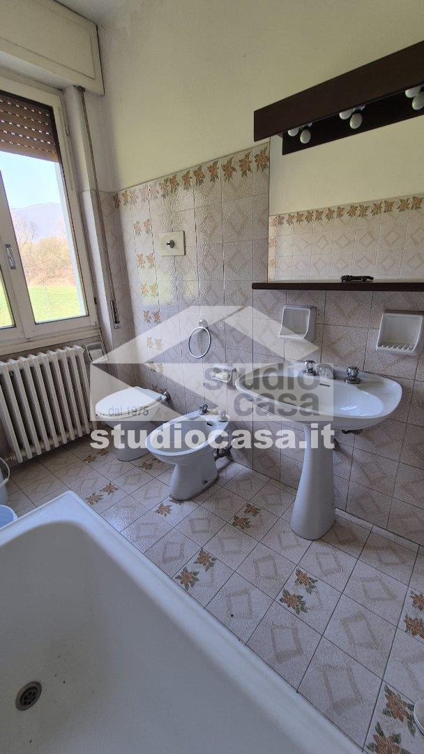 Appartamento in vendita a Endine Gaiano