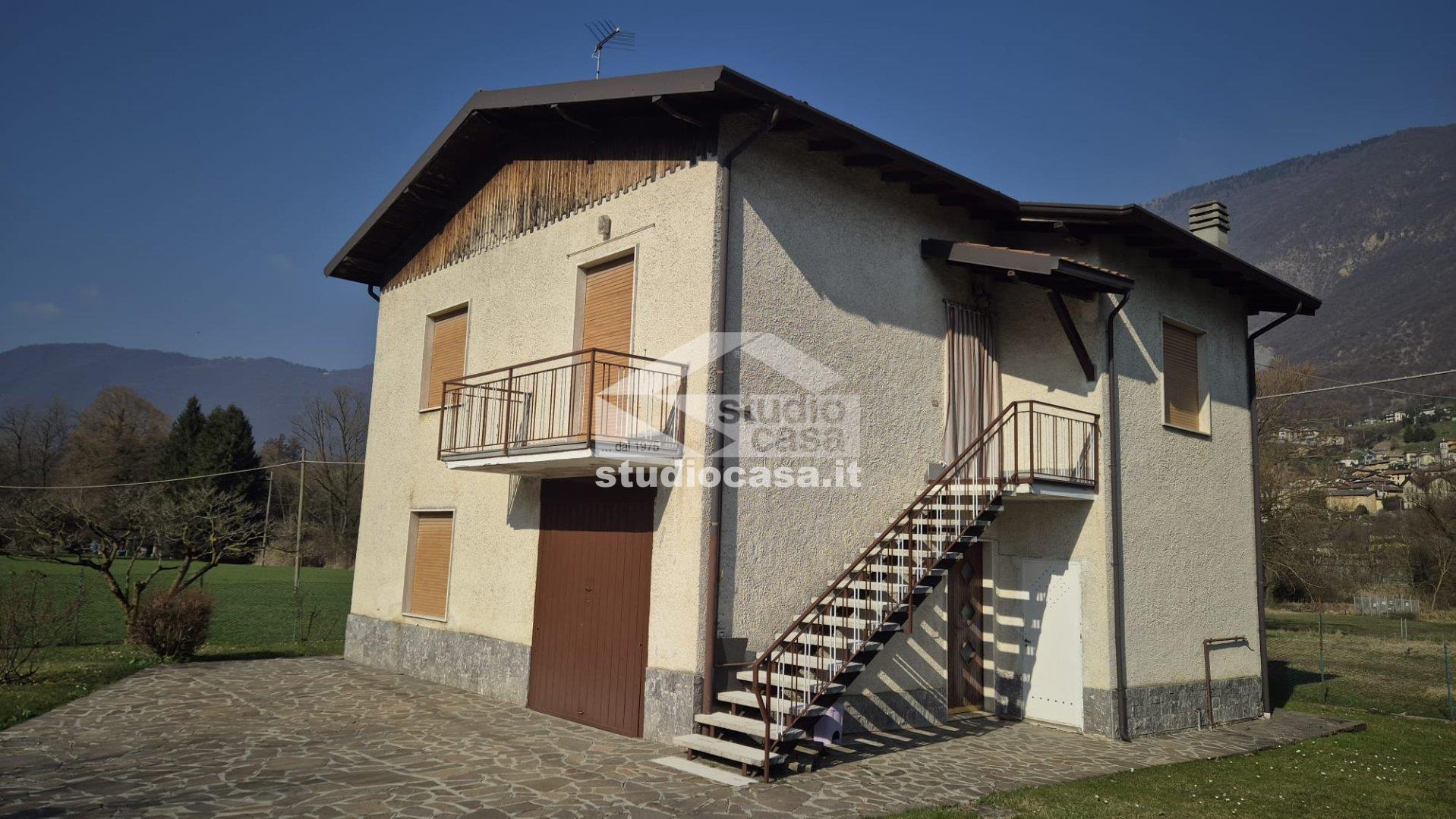 Appartamento in vendita a Endine Gaiano