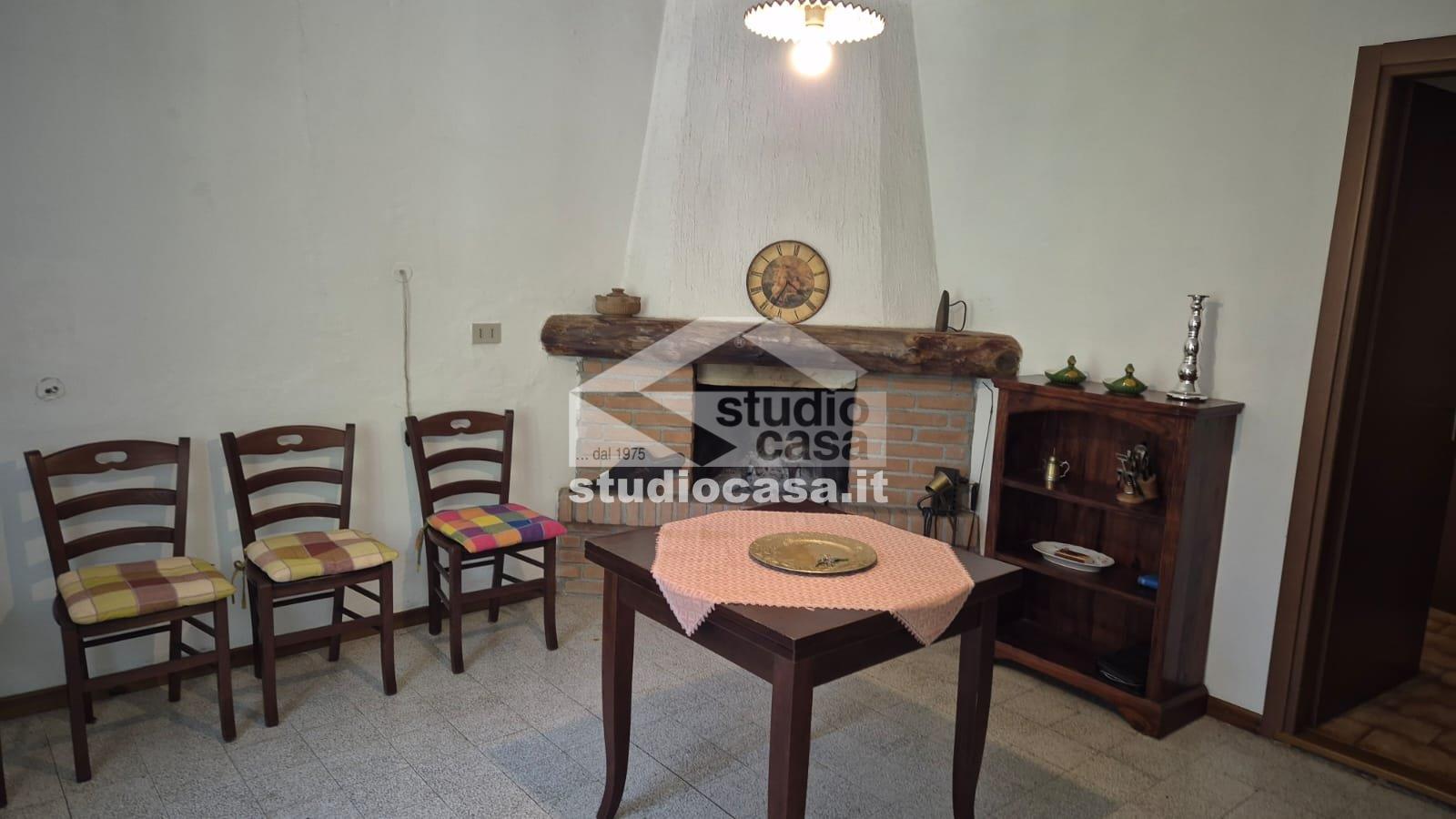 Casa Unifamiliare in vendita a Endine Gaiano