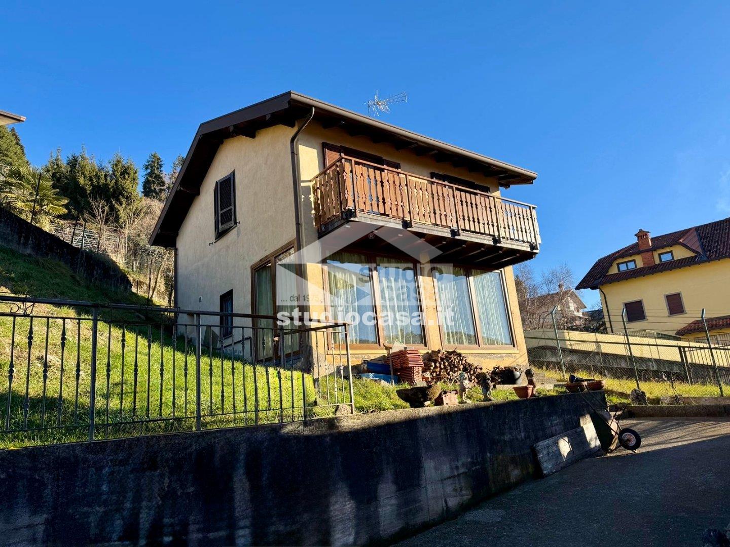 Casa Unifamiliare in vendita a Bossico