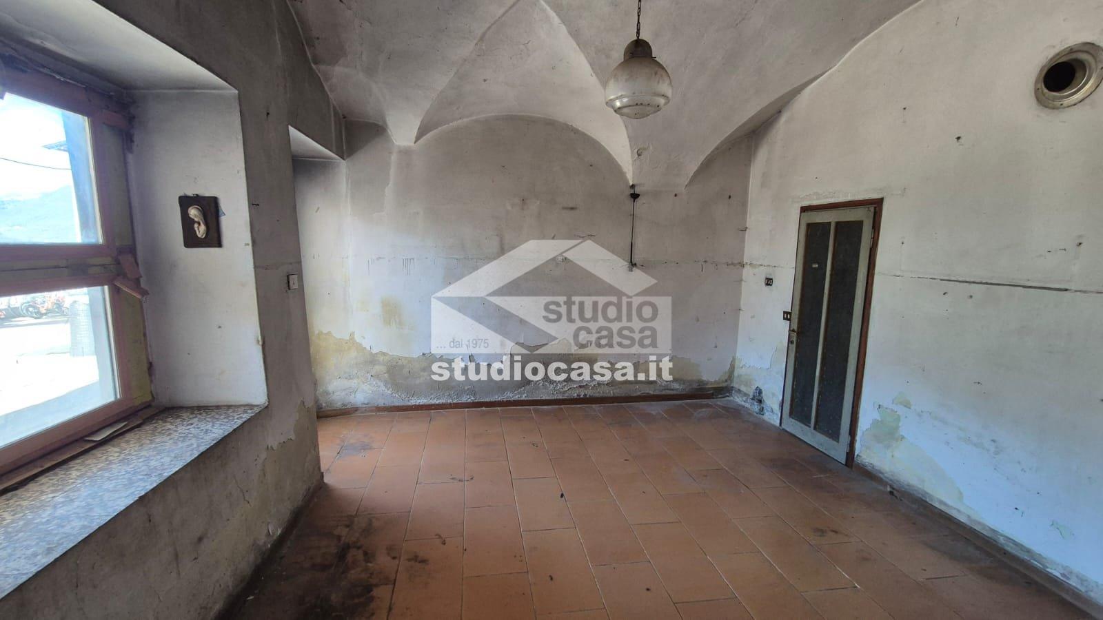 Casa Unifamiliare in vendita a Endine Gaiano