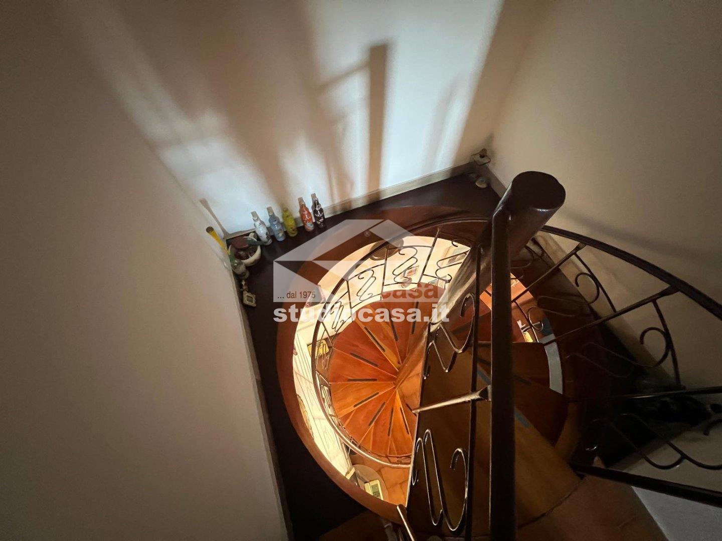 Appartamento in vendita a Endine Gaiano