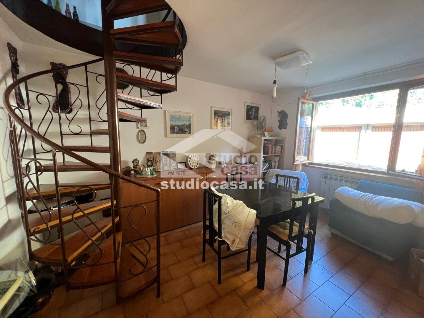 Appartamento in vendita a Endine Gaiano