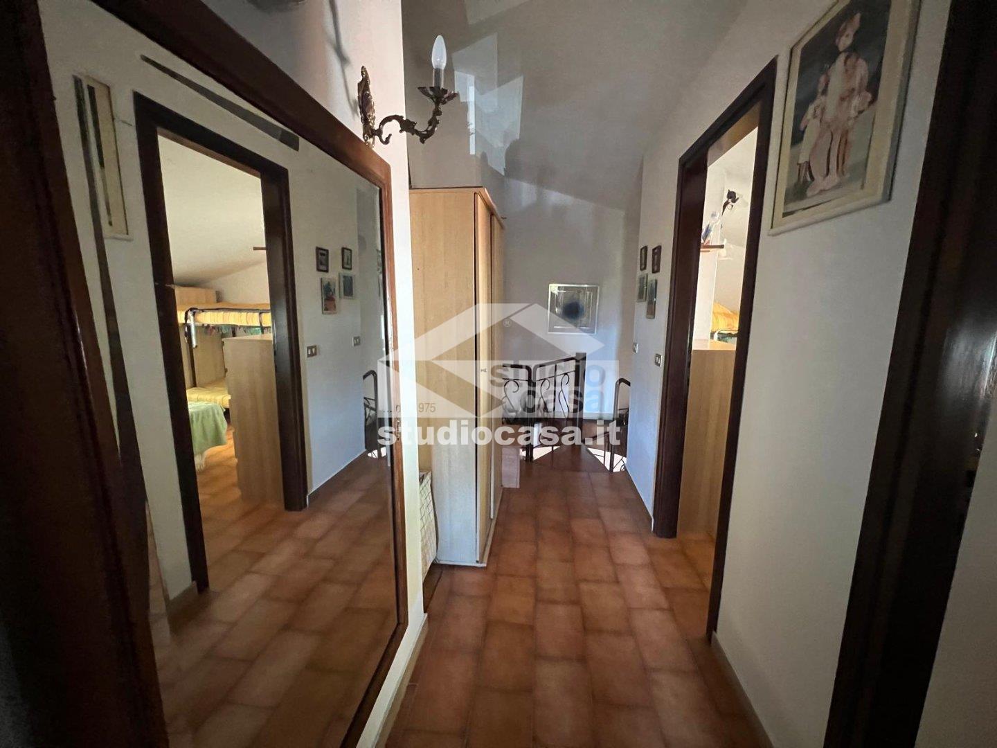 Appartamento in vendita a Endine Gaiano