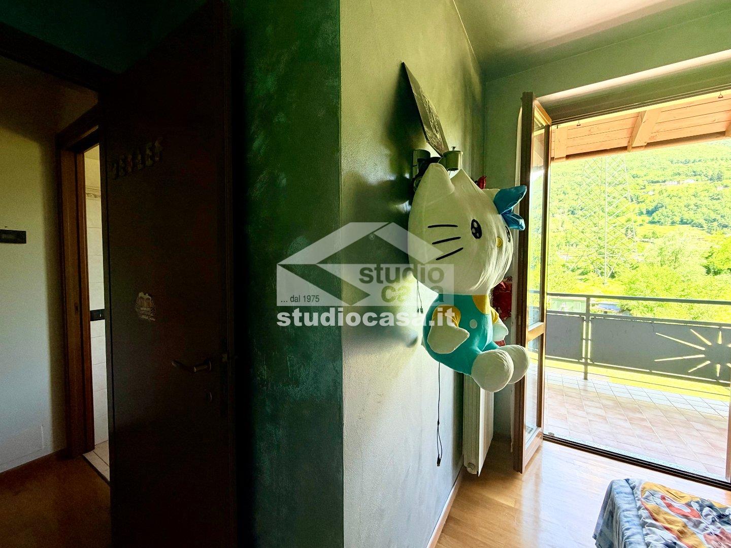 Villa a schiera di testa in vendita a Endine Gaiano
