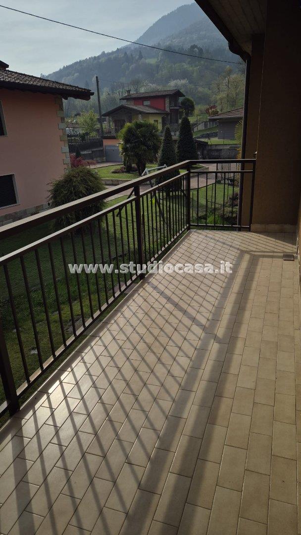 Appartamento in vendita a Endine Gaiano