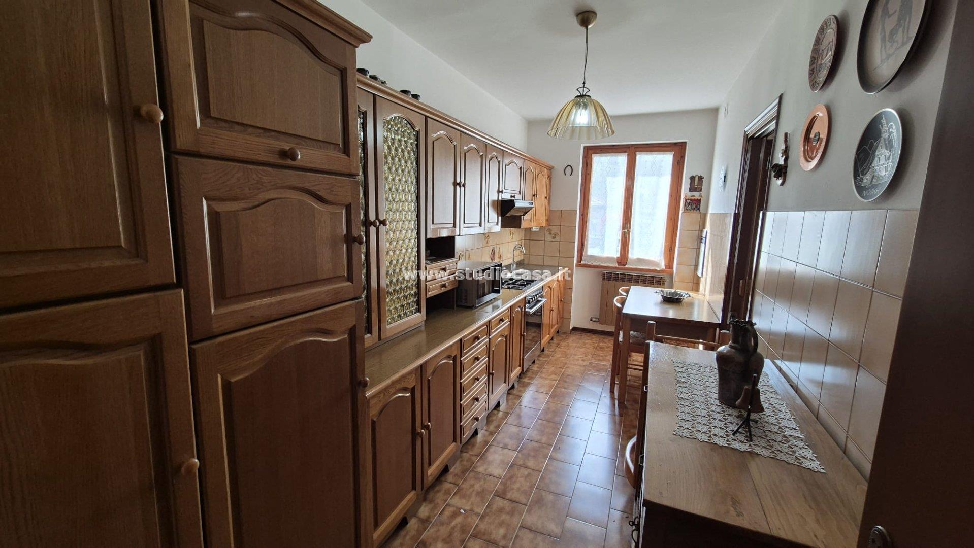 Appartamento in vendita a Endine Gaiano