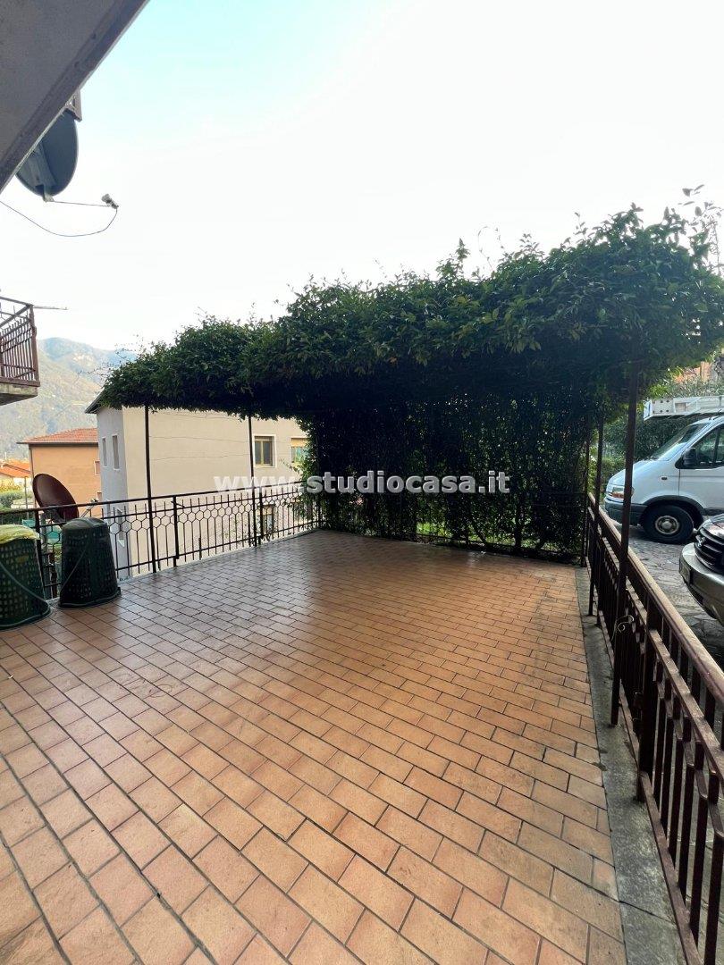 Appartamento in vendita a Costa Volpino