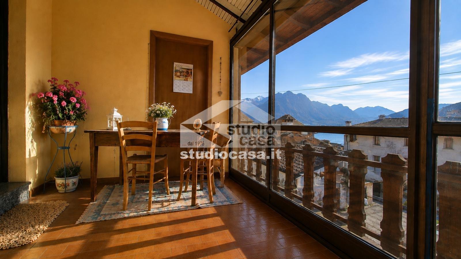 Casa Unifamiliare in vendita a Solto Collina