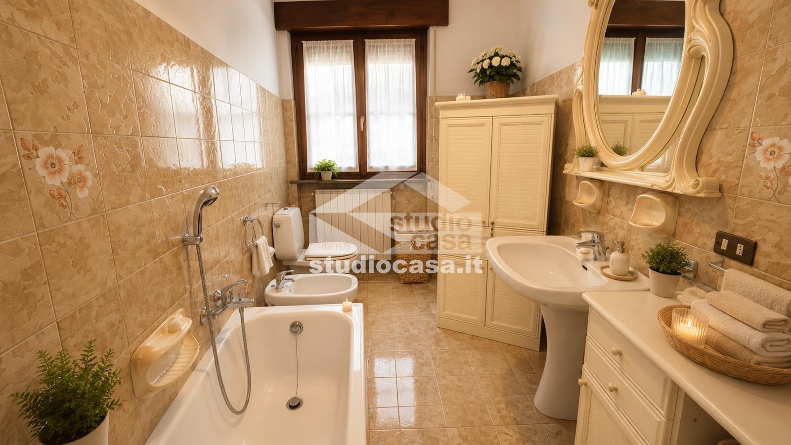 Casa Unifamiliare in vendita a Solto Collina