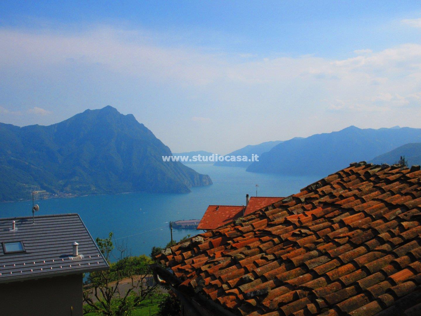 Casa Rustica in vendita a Costa Volpino