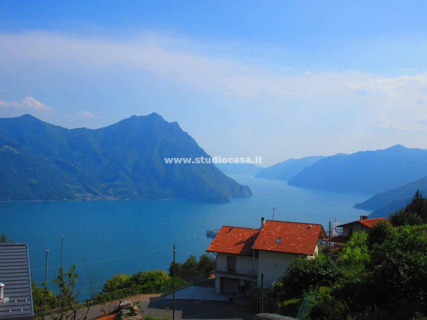 Casa Rustica in vendita a Costa Volpino