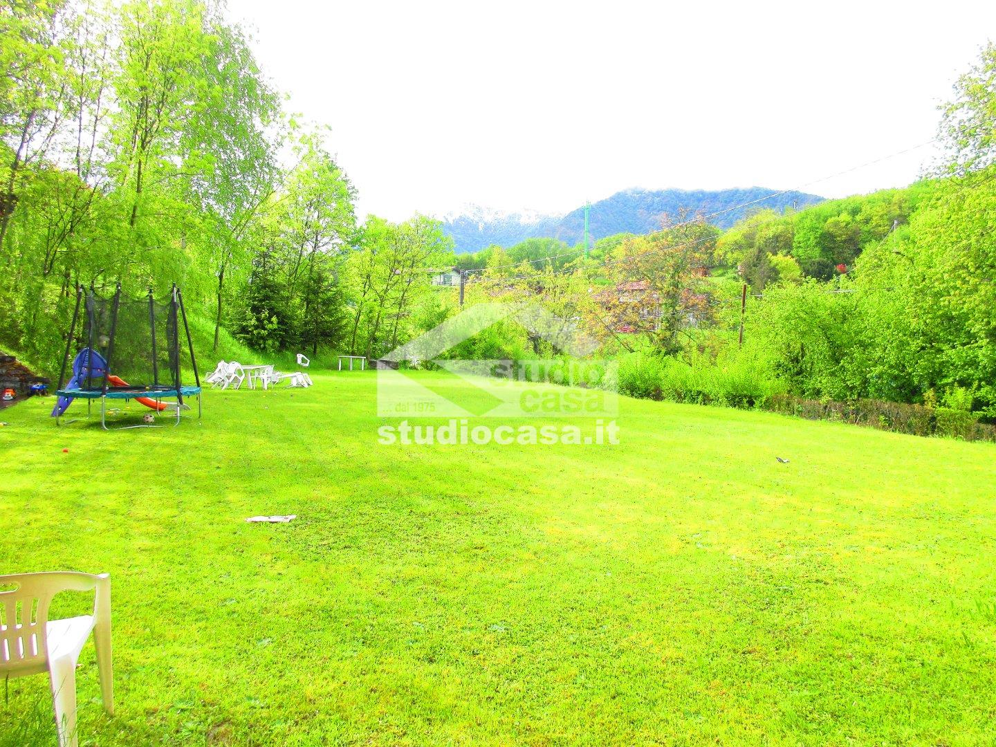 Appartamento in vendita a Solto Collina