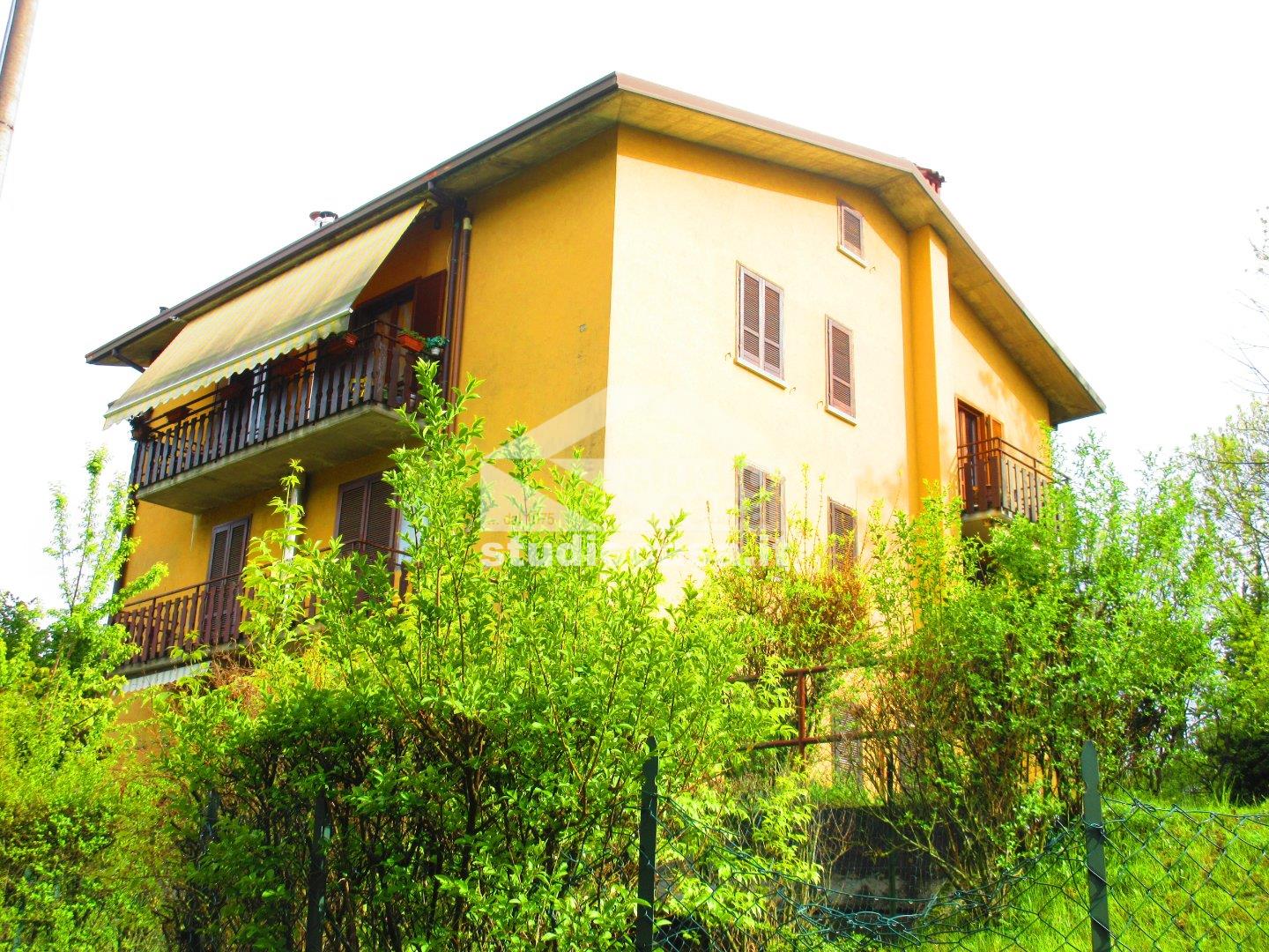 Appartamento in vendita a Solto Collina