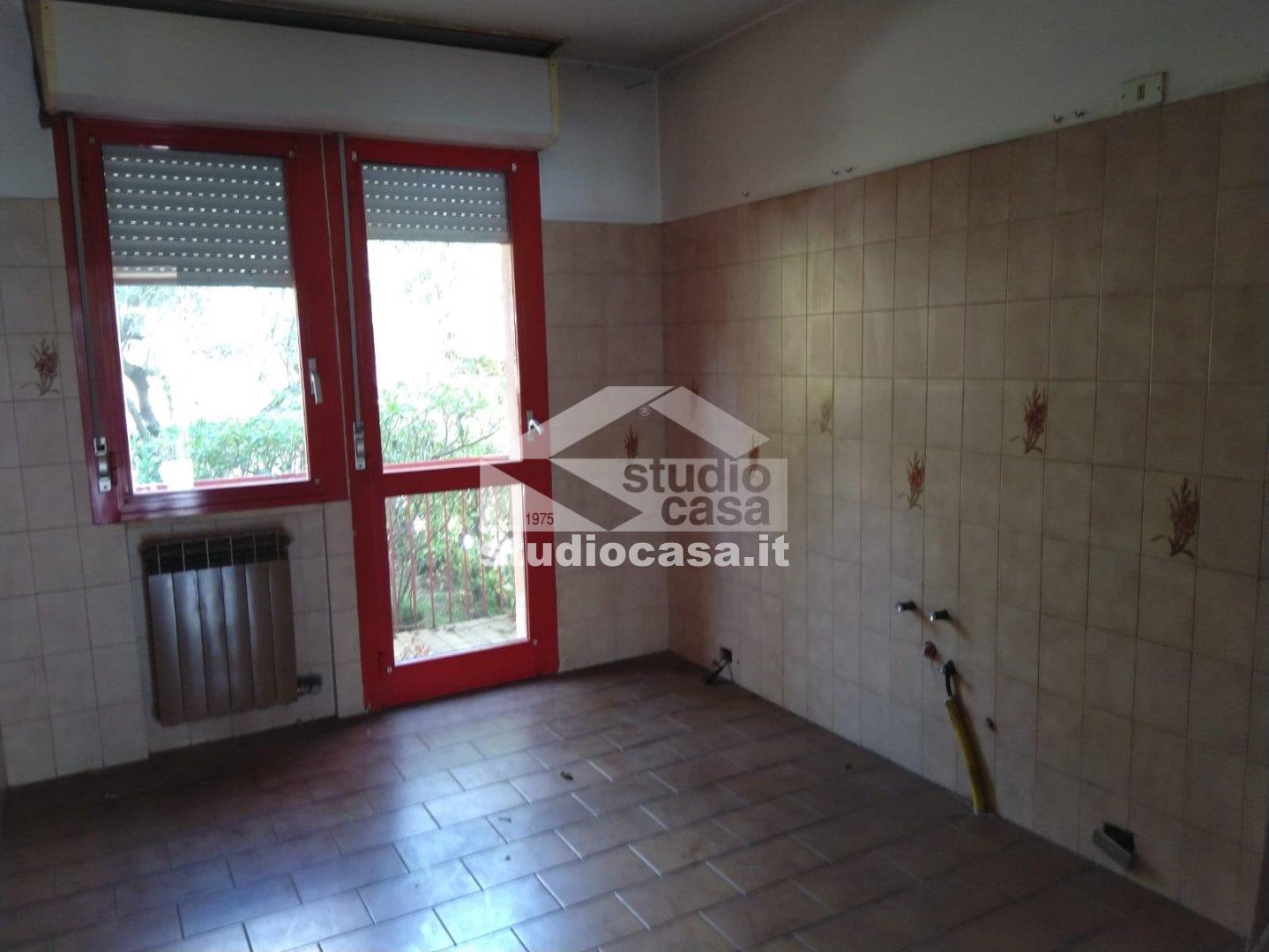 Villa a schiera di testa in vendita a Costa Volpino