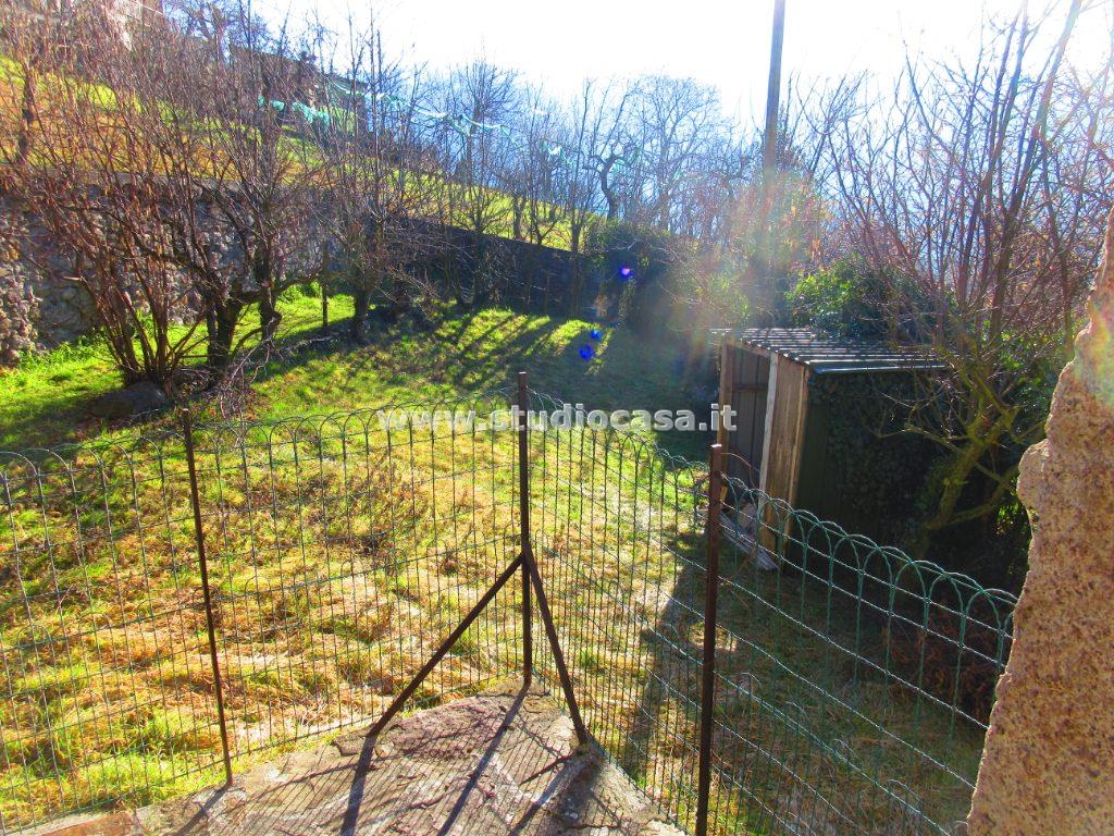 Casa Colonica in vendita a Rogno