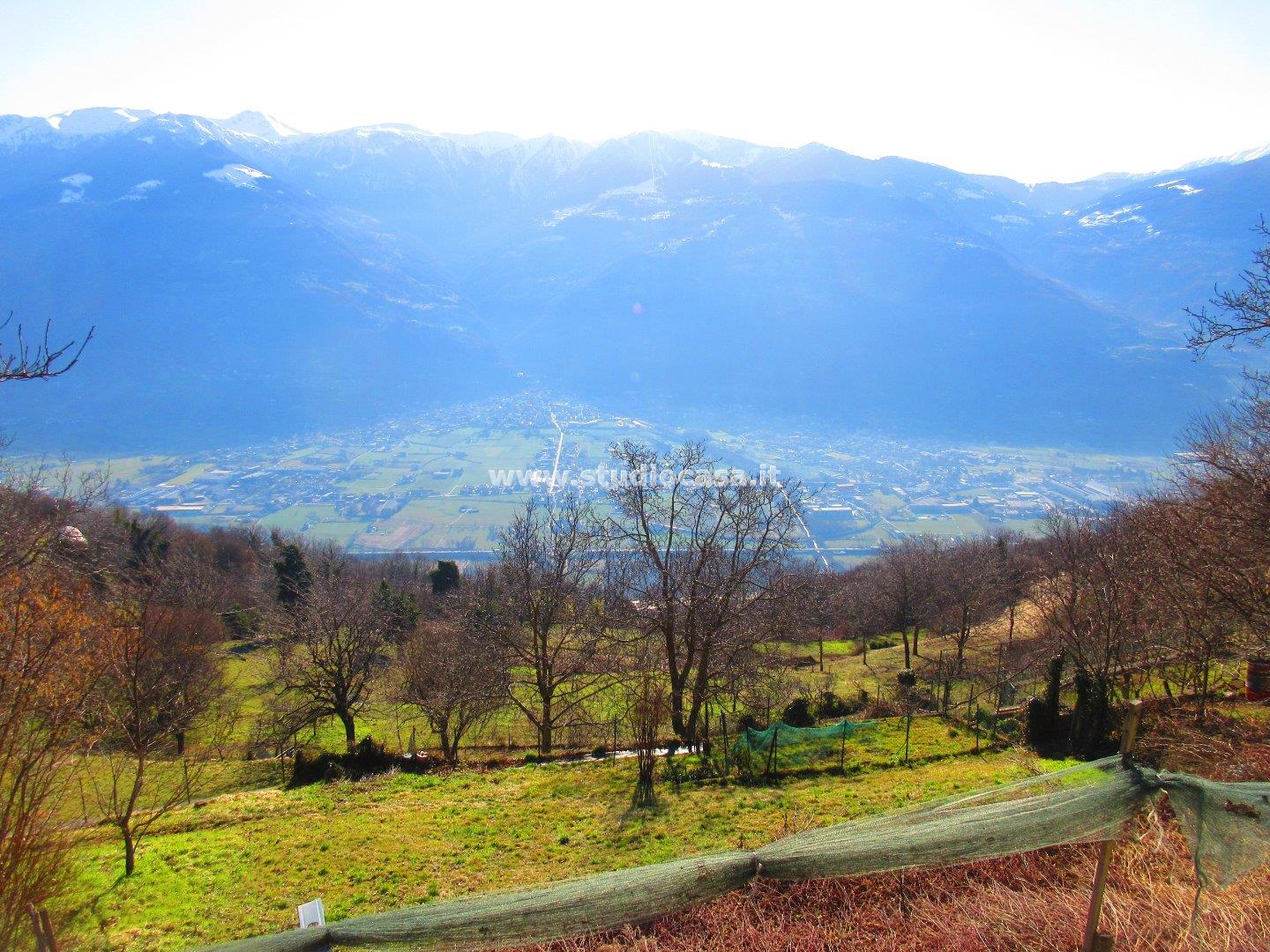 Casa Colonica in vendita a Rogno