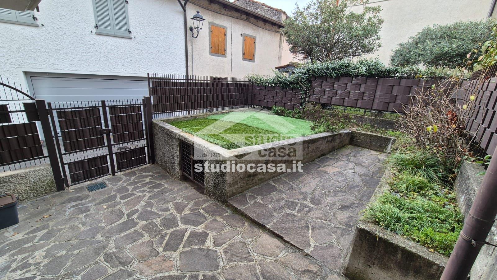 Casa Unifamiliare in vendita a Riva di Solto