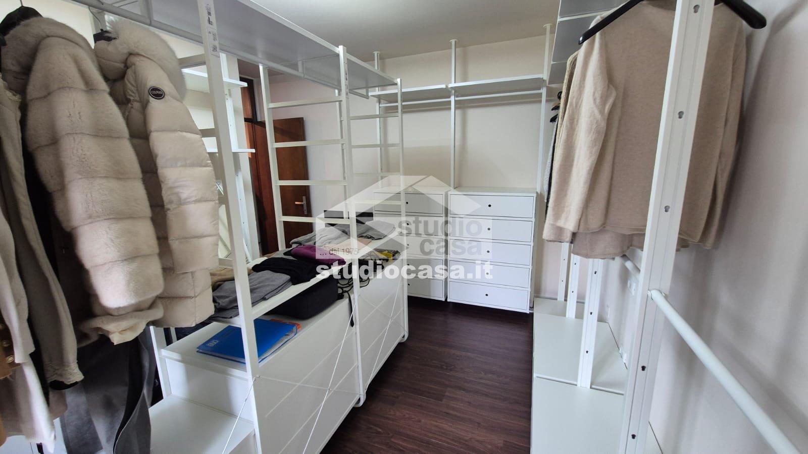 Casa Unifamiliare in vendita a Riva di Solto