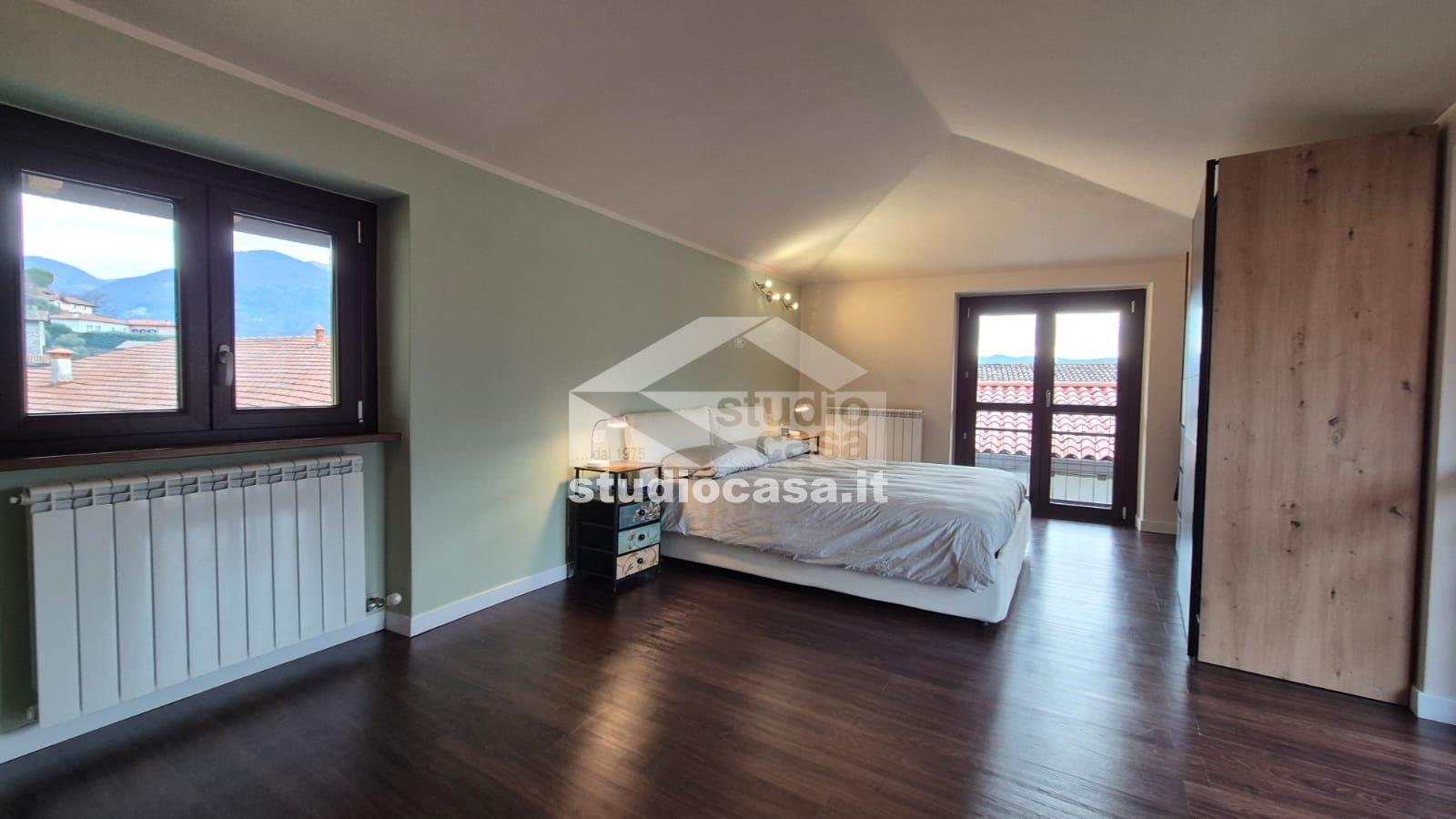 Casa Unifamiliare in vendita a Riva di Solto