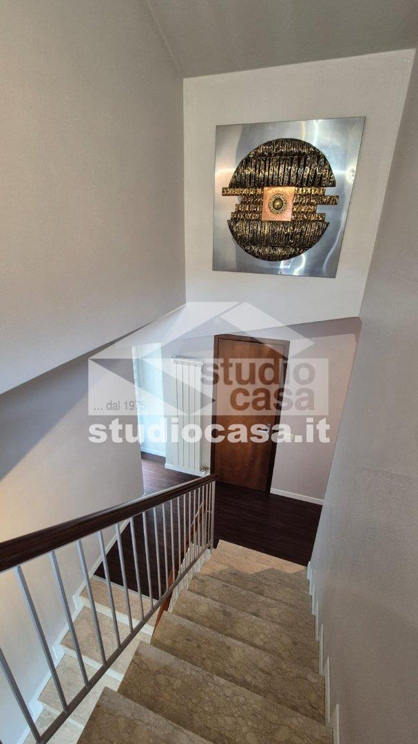 Casa Unifamiliare in vendita a Riva di Solto