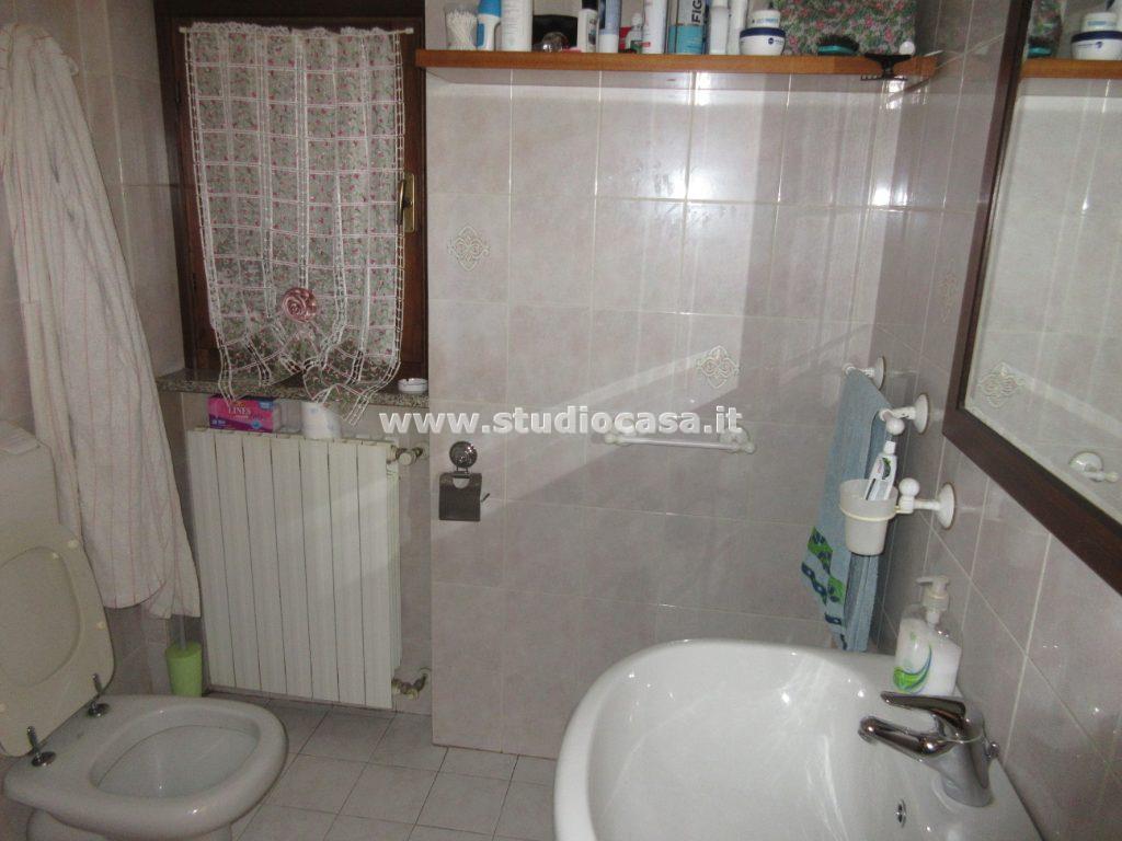 Appartamento in vendita a Endine Gaiano