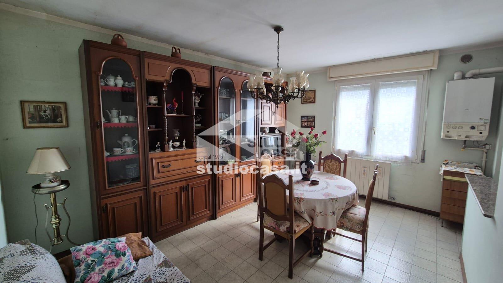 Appartamento in vendita a Endine Gaiano