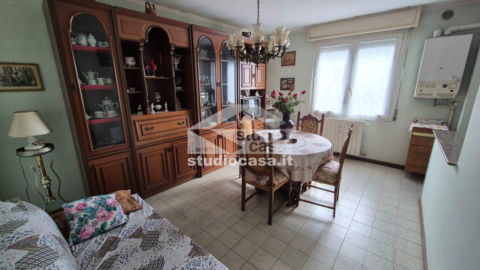 Appartamento in vendita a Endine Gaiano