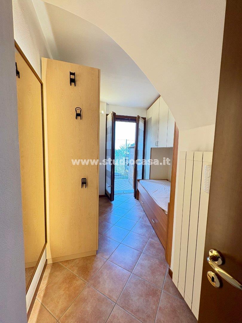 Appartamento in vendita a Costa Volpino