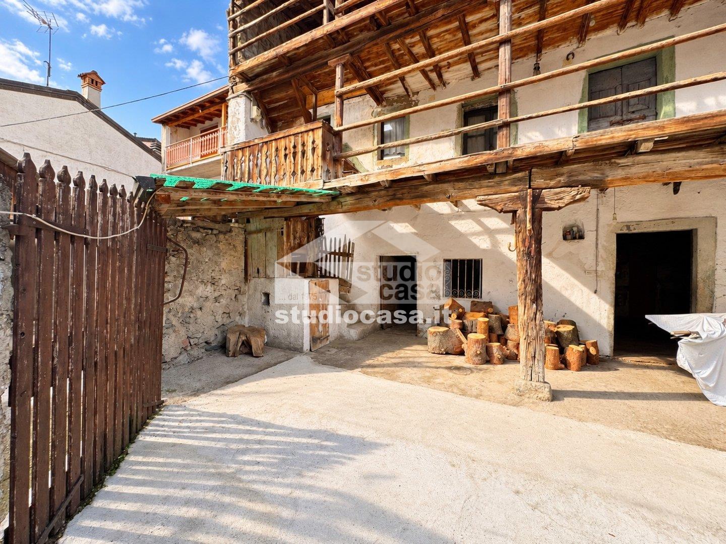 Casa Rustica in vendita a Bossico
