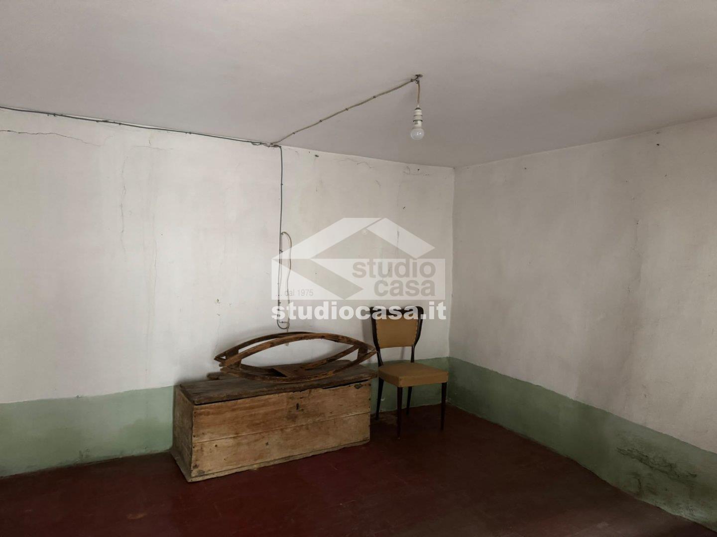 Casa Rustica in vendita a Bossico