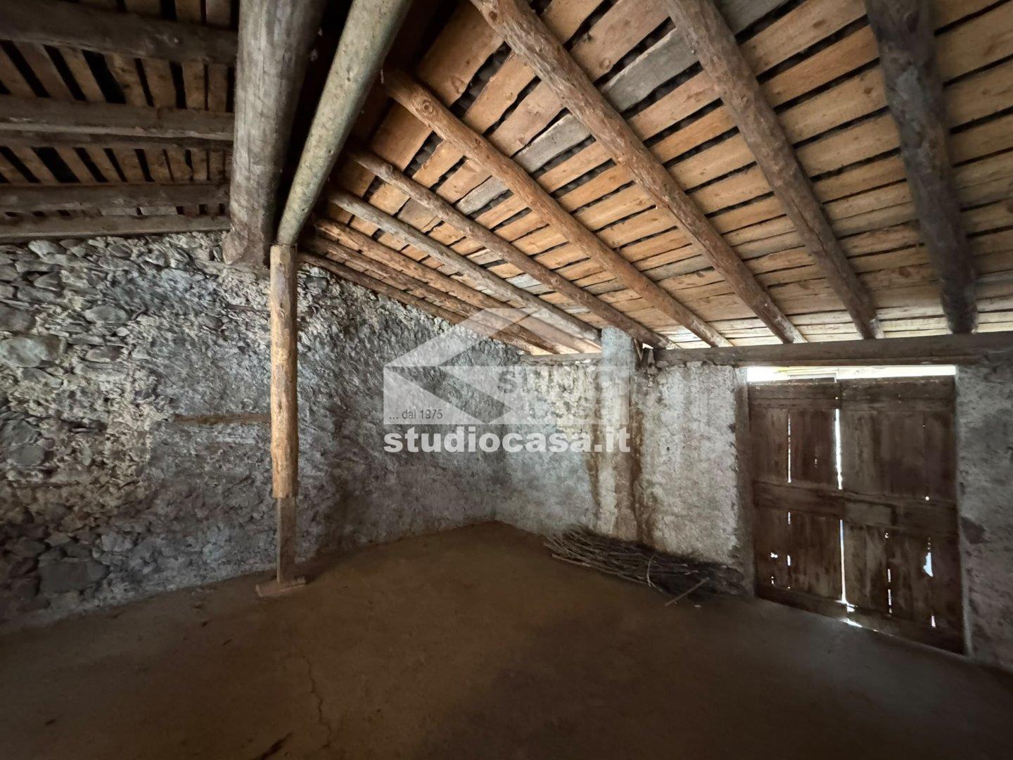 Casa Rustica in vendita a Bossico