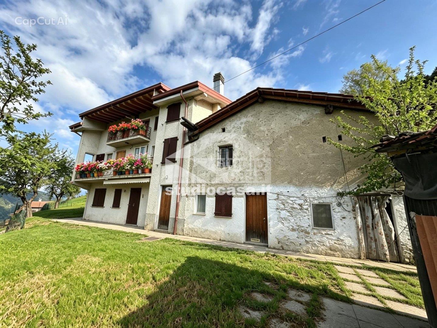 Casale in vendita a Bossico