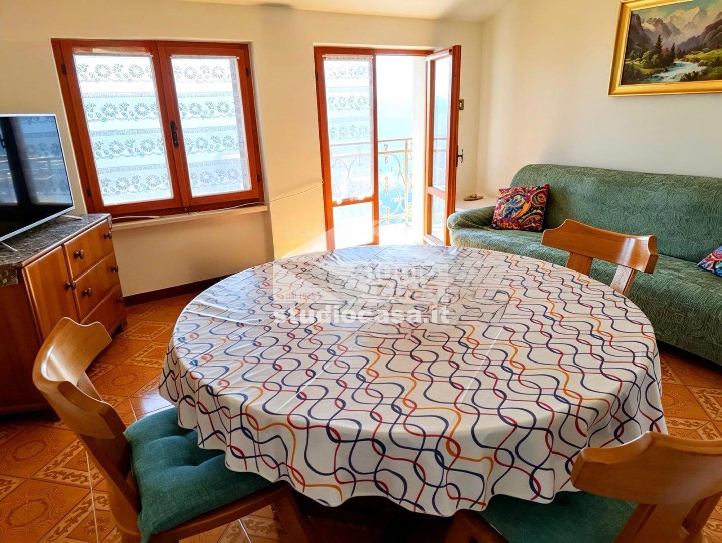 Casale in vendita a Bossico
