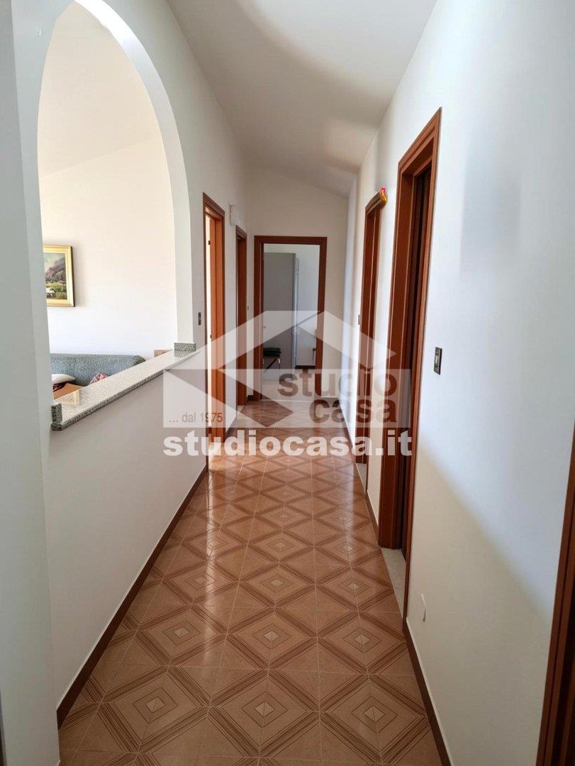 Casale in vendita a Bossico