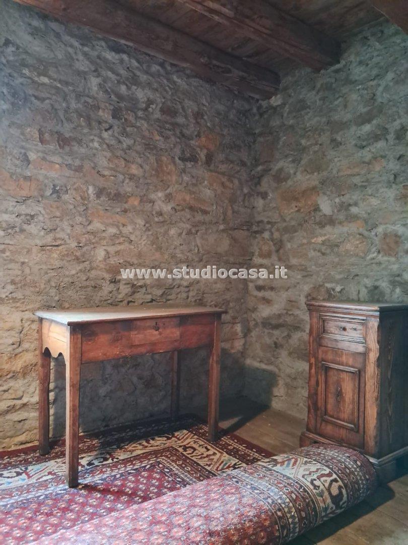 Casa Unifamiliare in vendita a Rogno