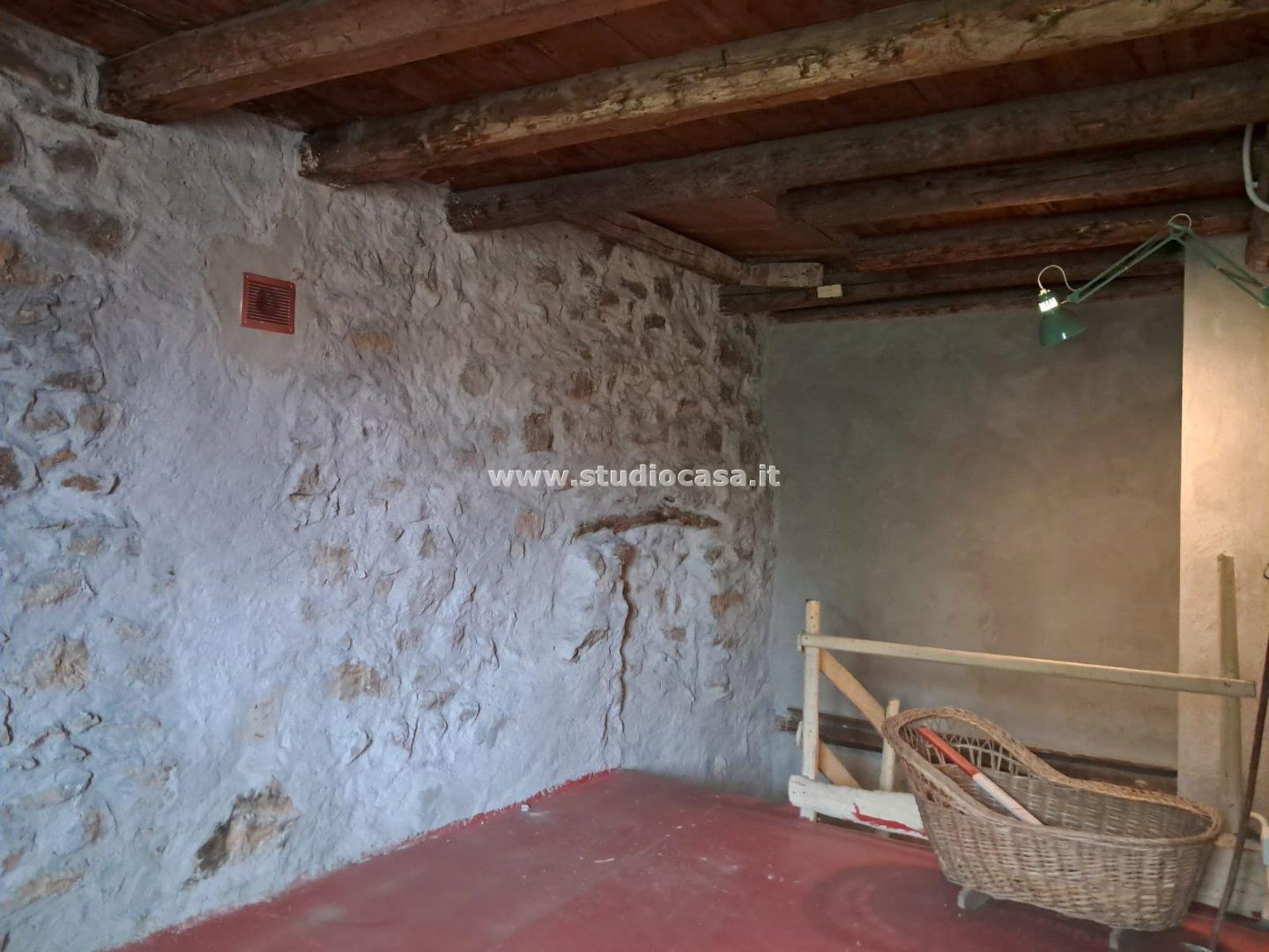 Casa Unifamiliare in vendita a Rogno