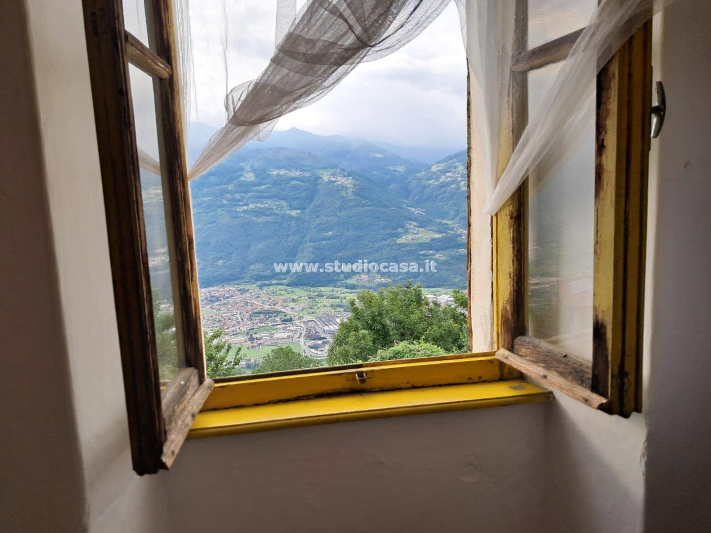Casa Unifamiliare in vendita a Rogno