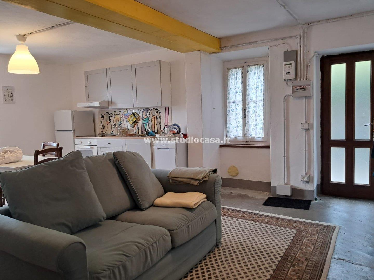 Casa Unifamiliare in vendita a Rogno