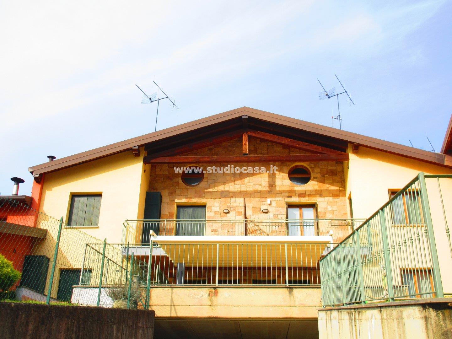 Appartamento in vendita a Spinone al Lago